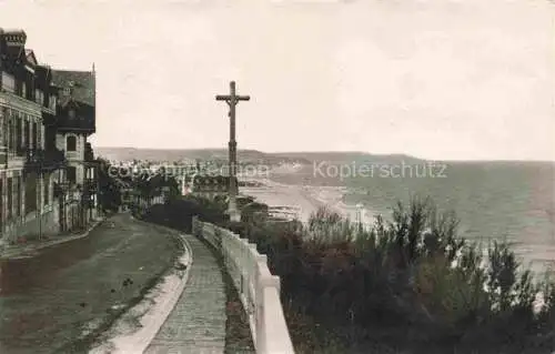 AK / Ansichtskarte TROUVILLE_ SUR MER_14_Calvados La Reine des Plages vue generale et le Calvaire 