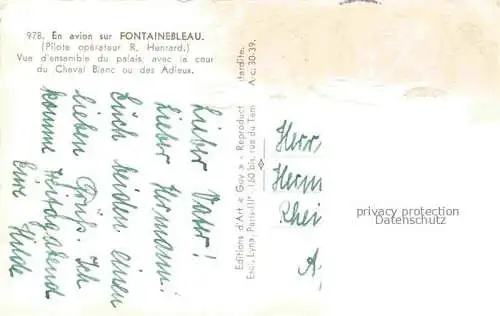 AK / Ansichtskarte FONTAINEBLEAU_77_Seine_et_Marne Palais Cour du Cheval Blanc ou des Adieux vue aerienne 