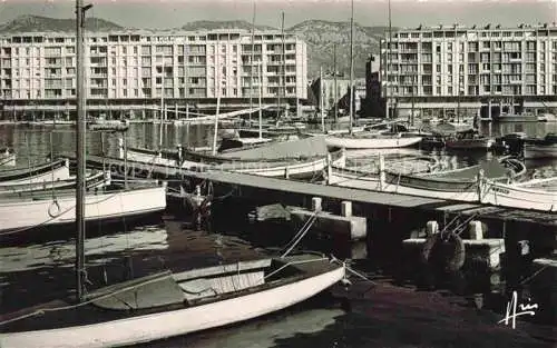 AK / Ansichtskarte TOULON_ SUR MER_83_Var Le Quai Stalingrad 