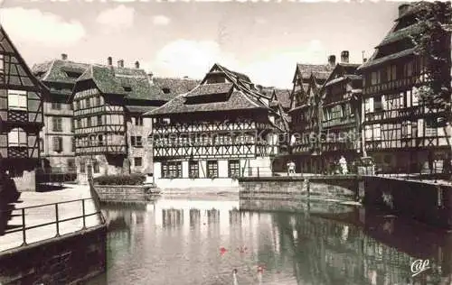 AK / Ansichtskarte Strasbourg__Strassburg_67_Bas Rhin Le Bain aux Plantes veilles maisons 