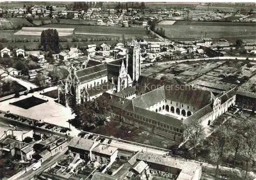 AK / Ansichtskarte Bourg en Bresse Eglise et Monastere de Brou vue aerienne Bourg en Bresse