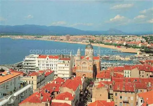 AK / Ansichtskarte Saint Raphael__83_Var Eglise Notre Dame de la Victoire L eglise et le Vieux Port 