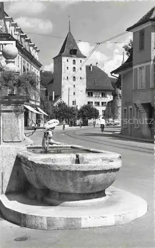 AK / Ansichtskarte Nidau_Bielersee_Lac_de_Bienne_BE Schloss Chateau Brunnen 