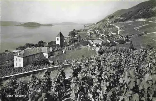 AK / Ansichtskarte Twann_Nidau_BE Panorama Weinberge Blick auf Bielersee 