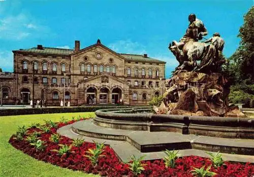 AK / Ansichtskarte FueRTH  Bayern Bahnhof und Centaurenbrunnen