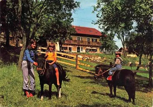 AK / Ansichtskarte Wullendorf Ferien auf dem Lande Ponyreiten