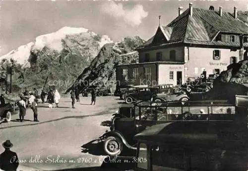 AK / Ansichtskarte Stilfserjoch 2750m Passo dello Stelvio IT Alpenpass Berghotel Blick zum Ortler