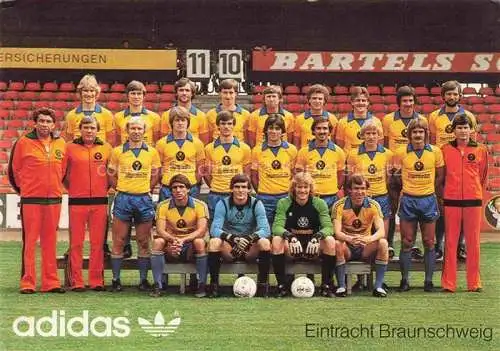 AK / Ansichtskarte Fussball Soccer Football-- Eintracht Braunschweig Gruppenfoto