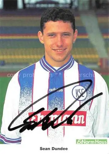 AK / Ansichtskarte Fussball Soccer Football-- Sean Dundee KSC Autogramm