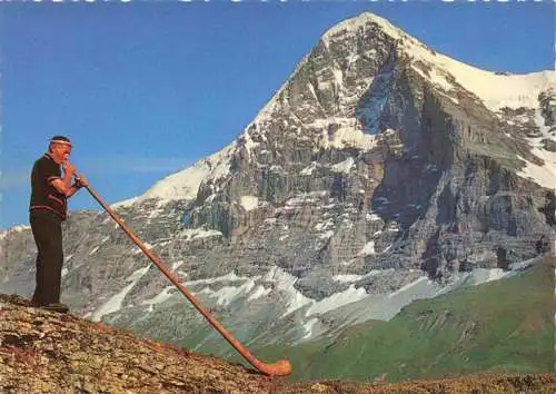 AK / Ansichtskarte Kleine Scheidegg Interlaken BE Alphornblaeser mit Eiger