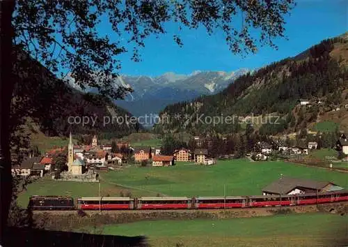 AK / Ansichtskarte Berguen Bravuogn Albula GR mit dem Bernina Express der Rhaetischen Bahn