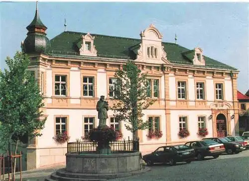 AK / Ansichtskarte Eltmann Historisches Rathaus Brunnen