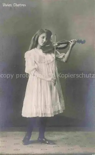 AK / Ansichtskarte Geige Violine Violon-- Vivien Chartres