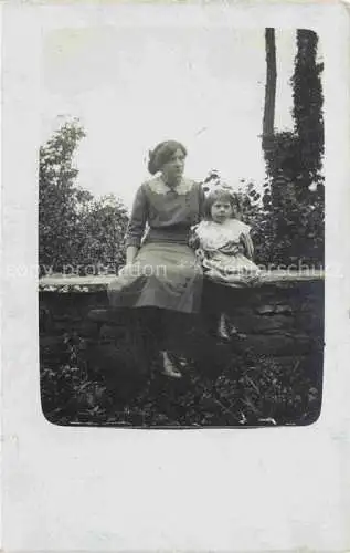 AK / Ansichtskarte RORSCHACH Bodensee SG Familienfoto Junge Mutter mit Tochter