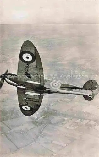 AK / Ansichtskarte Flugzeuge Militaria Royal air Force Vickers supermarine Spitfire