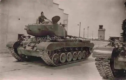 AK / Ansichtskarte Militaria Panzer Tank Char d Assaut Camp de Mailly Char Moderne Patton M. 46