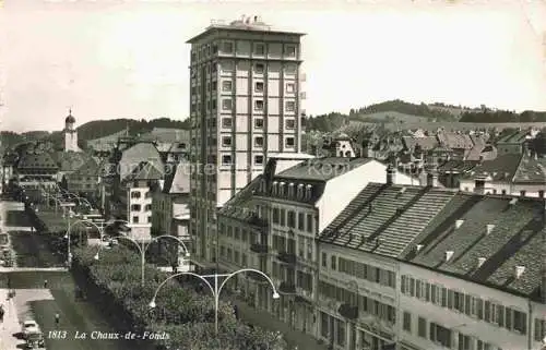 AK / Ansichtskarte LA CHAUX-DE-FONDS NE Stadtzentrum Hochhaus
