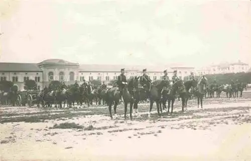 AK / Ansichtskarte Militaria Schweiz Pferde Soldaten