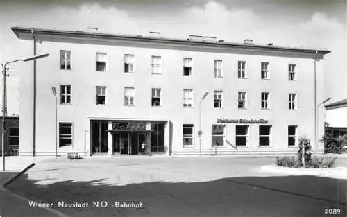 AK / Ansichtskarte WIENER NEUSTADT Niederoesterreich AT Bahnhof