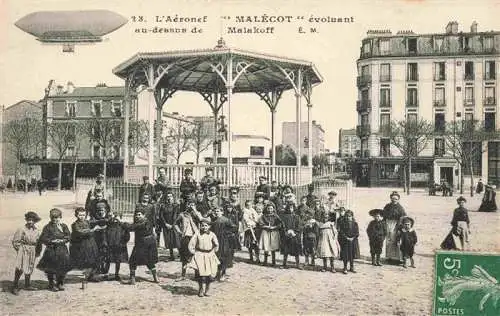 AK / Ansichtskarte MALAKOFF  Malakoff-la-Tour Antony 92 Hauts-de-Seine Aéronef Malécot évoluant au-dessus de la ville Zeppelin