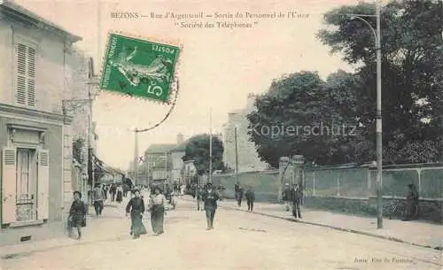 AK / Ansichtskarte Bezons Argenteuil 95 Val-d Oise Rue d'Argenteuil Sortie du Personnel de l'Usine Societe des Telephones