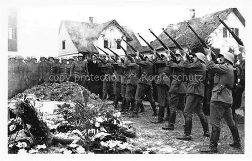 AK / Ansichtskarte FRAUENFELD TG Beerdigung Salutschiessen Militaer