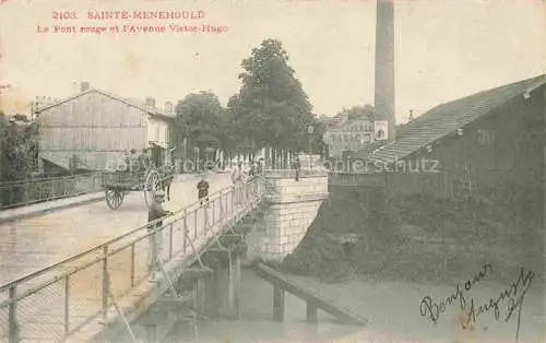 AK / Ansichtskarte Sainte-Menehould 51 Marne Pont rouge et l'Avenue Victor Hugo