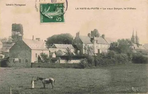 AK / Ansichtskarte La Haye-du-Puits Coutances 50 Manche Le vieux donjon et le château