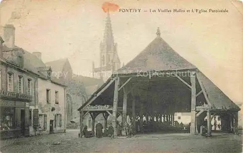 AK / Ansichtskarte Pontivy 56 Morbihan Les vieilles halles et l'église paroissiale