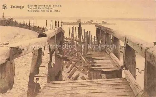 AK / Ansichtskarte ZEEBRUGGE Zee-Brugge Zeebruegge Belgie Estacade incendiée et le Thétis