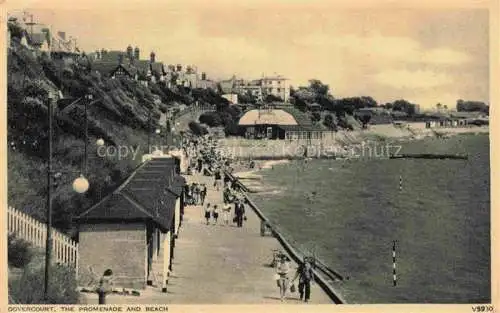 AK / Ansichtskarte Dovercourt Tendring UK The promenade and the beach