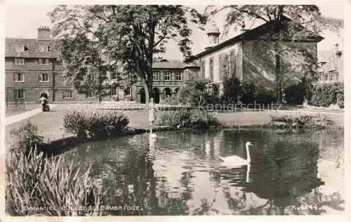 AK / Ansichtskarte Cambridge  Cambridgeshire UK  Emmanuel College Schwanenteich