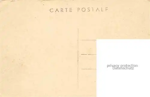 AK / Ansichtskarte Mirebeau-en-Poitou Poitiers 86 Vienne Place et l'église