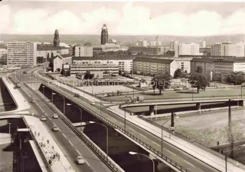 AK / Ansichtskarte DRESDEN Elbe Blick auf Budapester Strasse und zum Stadtzentrum