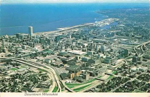 AK / Ansichtskarte Milwaukee  Wisconsin USA Aerial view of the heart of downtown First Wisconsin Center Lake Michigan