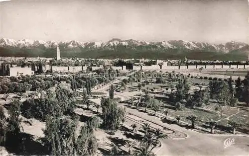 AK / Ansichtskarte Marrakech Marrakesch Maroc Les Jardins du Casino vers l'Hôtel Mamounia et la Chaîne de l'Atlas