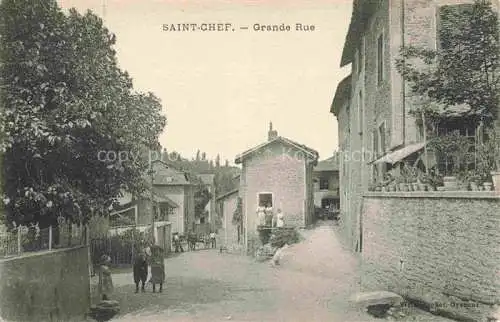 AK / Ansichtskarte Saint-Chef La Tour-du-Pin 38 Isere Grande Rue