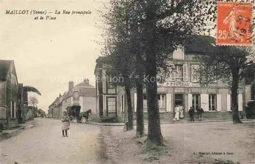 AK / Ansichtskarte Maillot SENS 89 Yonne La Rue principale et la Place