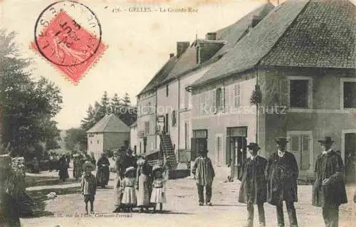 AK / Ansichtskarte Gelles Clermont-Ferrand 63 Puy-de-Dome La Grande Rue