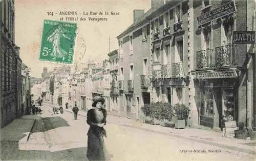 AK / Ansichtskarte Ancenis 44 Loire-Atlantique La Rue de la Gare et l'Hotel des Voyageurs
