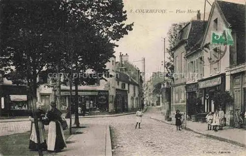 AK / Ansichtskarte Courbeveille Place Herold