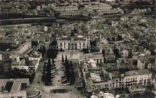 AK / Ansichtskarte VICHY 03 Allier Reine des Villes d'Eaux Esplanade de l'Hôtel de Ville vue aérienne