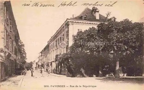 AK / Ansichtskarte Faverges Annnecy 74 Haute-Savoie Rue de la Republique
