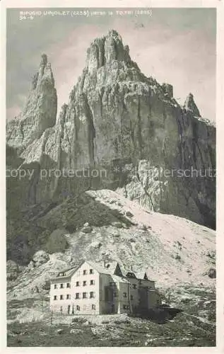 AK / Ansichtskarte Rifugio Vajolet 2243m Catinaccio Dolomiti IT verso le Torri