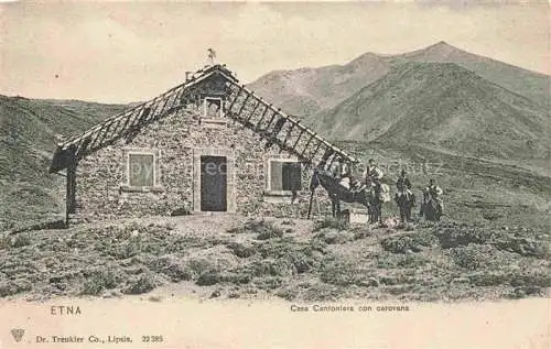 AK / Ansichtskarte Etna  3350m Catania Sicilia Vulcano IT Casa Cantoniera con carovana