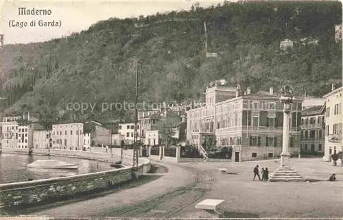 AK / Ansichtskarte Maderno Lago di Garda IT Uferstrasse