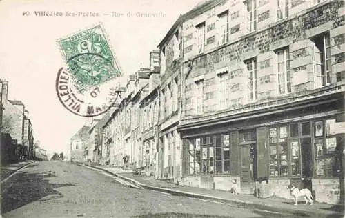 AK / Ansichtskarte Villedieu-les-Poeles Saint-Lo 50 Manche Rue de Granville