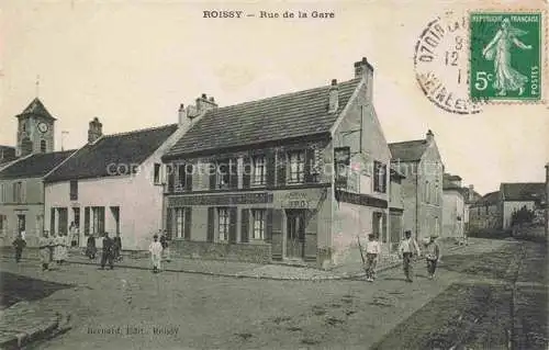 AK / Ansichtskarte Roissy-en-Brie Torcy 77 Seine-et-Marne Rue de la Gare