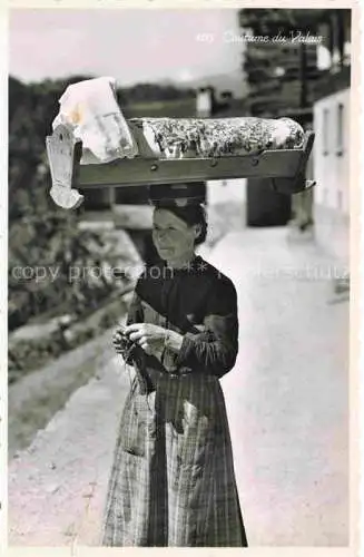 AK / Ansichtskarte Valais Wallis Kanton VS Costume du Valais
