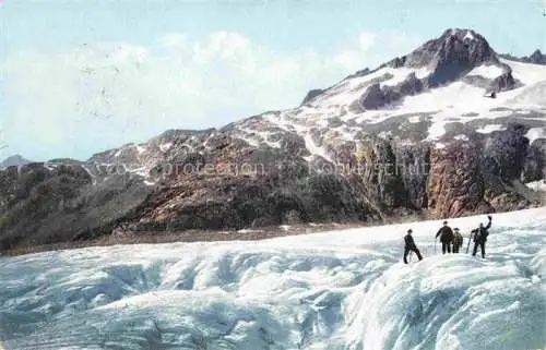 AK / Ansichtskarte Naegelisgraetli Galenstock 3583m UR und uebergang ueber den Rhonegletscher